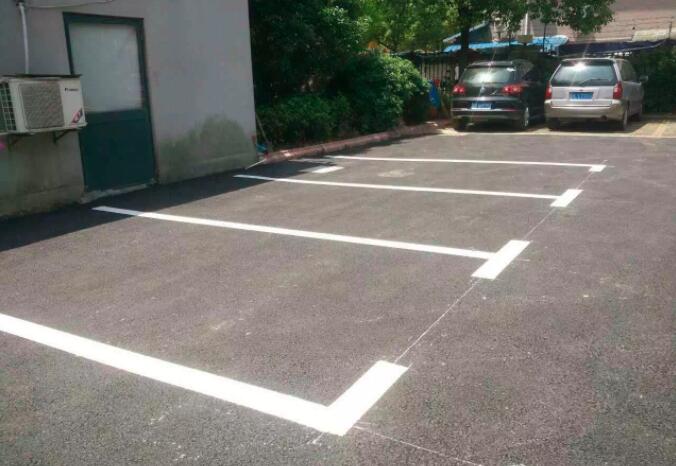 車位劃線
