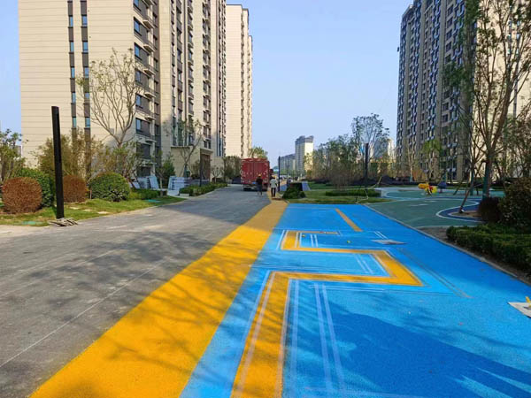 瀝青路面改色