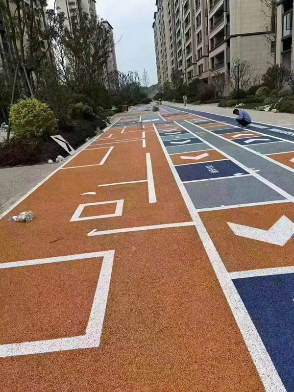 瀝青路面改色
