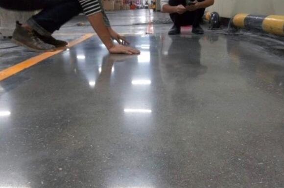 混凝土地面制作